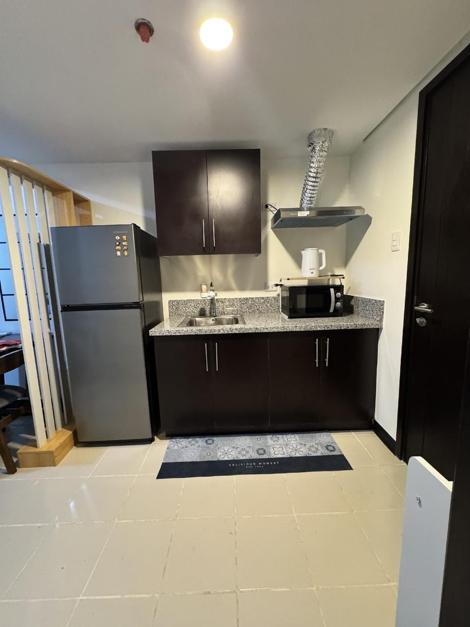 J.I Homestaycation Hotel in Pasig