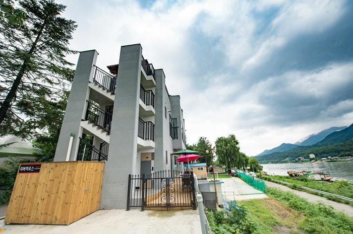 Daeseong-ri River House Hotel in Gyeonggi-do