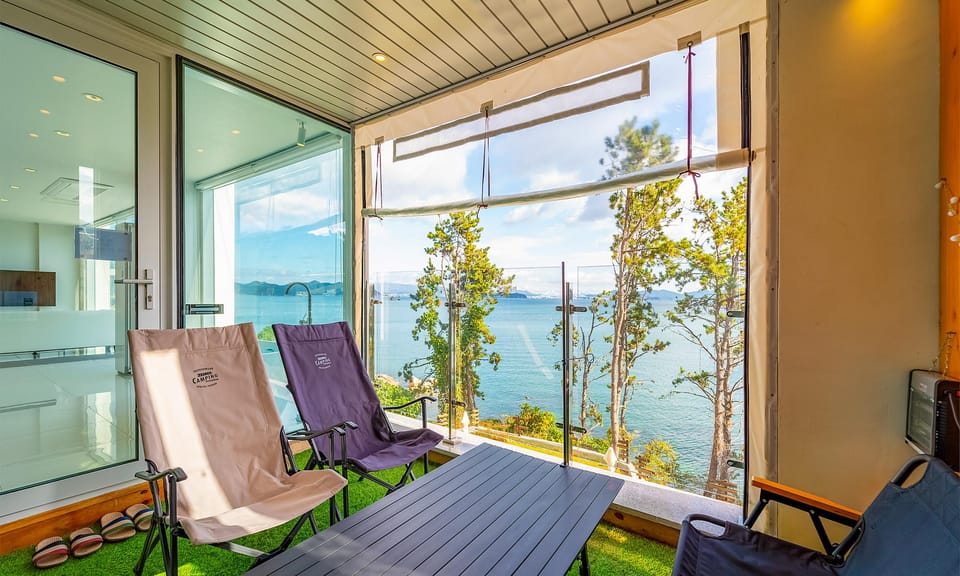 Geoje Discovery Pool Villa Hotel in South Korea