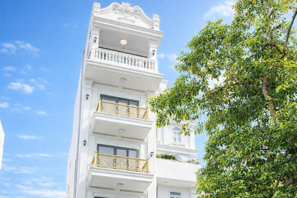Khách Sạn Q7 Hotel in Ho Chi Minh City