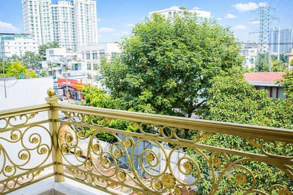 Khách Sạn Q7 Hotel in Ho Chi Minh City
