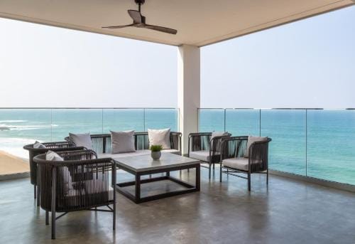 Crystal Sands Hikkaduwa Hotel in Southern Province