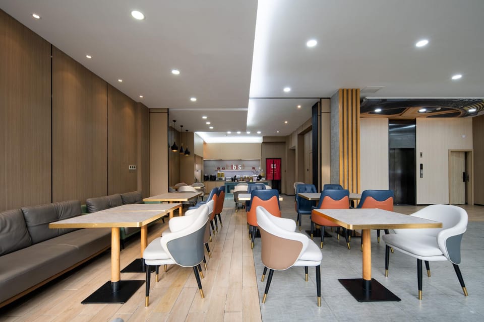 Ibis Chengdu America Center Qingan Subway Station Hotel Hotel in Chengdu