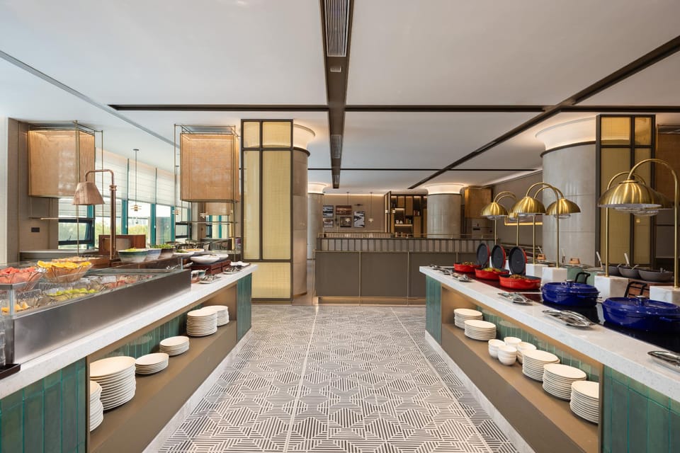 Grand Madison Hotel at North Gate of Huangshan Scenic Area Hotel in Zhejiang
