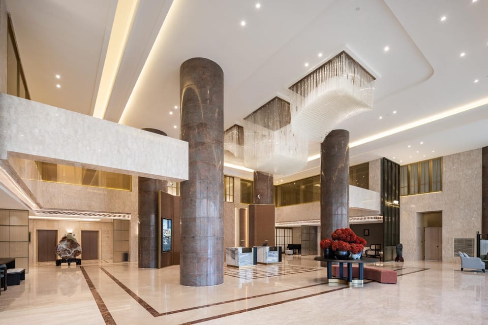 Grand Madison Hotel at North Gate of Huangshan Scenic Area Hotel in Zhejiang