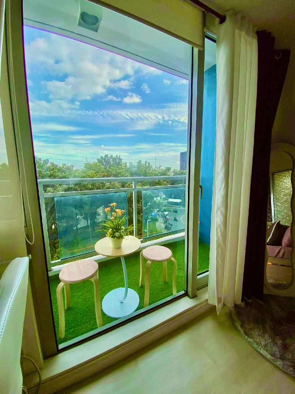 Azure 1BR Suite near NAIA Hotel in Paranaque