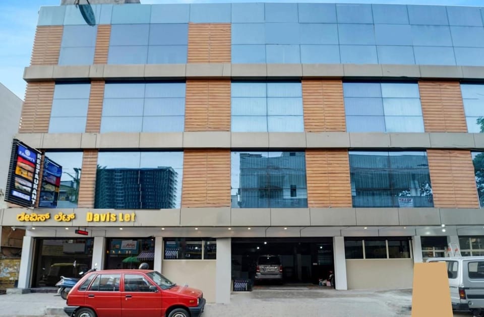 DAVIS LET  Hotel in Bengaluru