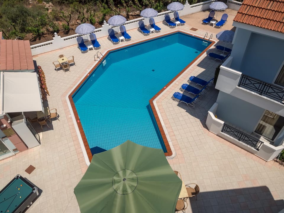 Athena Apartments Hotel in Stalida