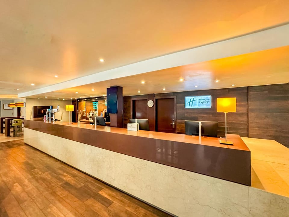 Holiday Inn Express London Stratford By IHG Hotel in London