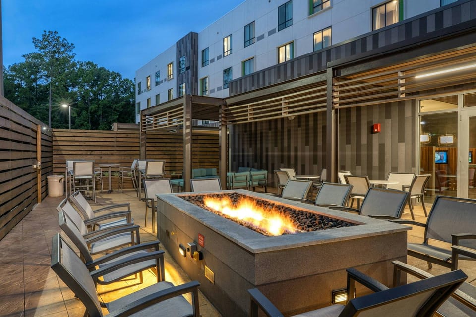 Courtyard by Marriott Charleston-North Charleston Hotel in Goose Creek