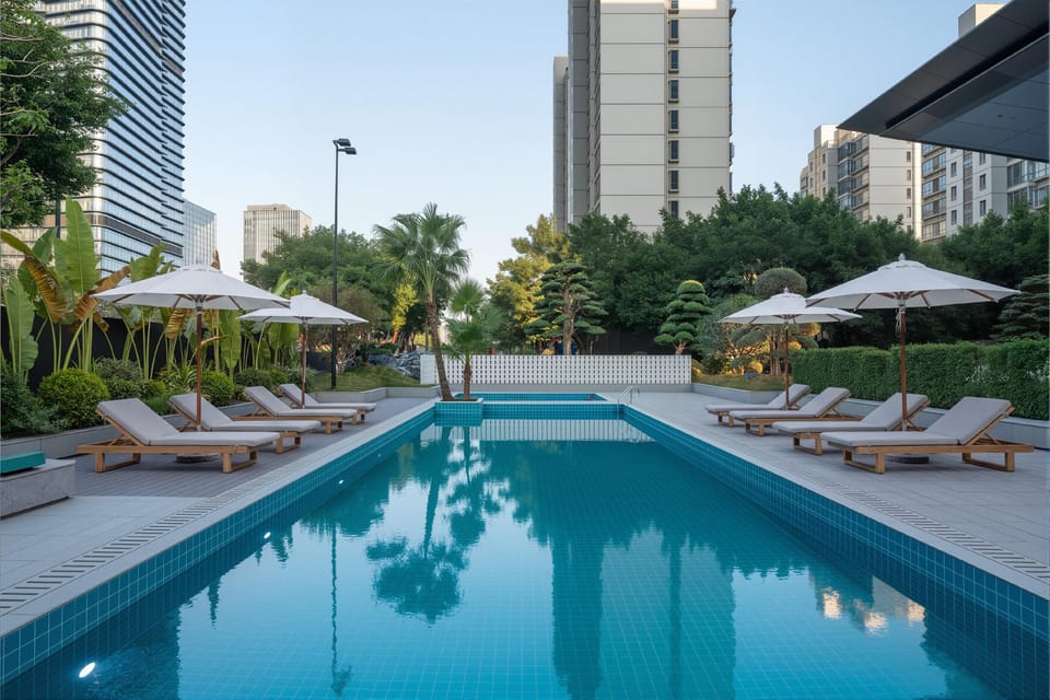 Swimming pool