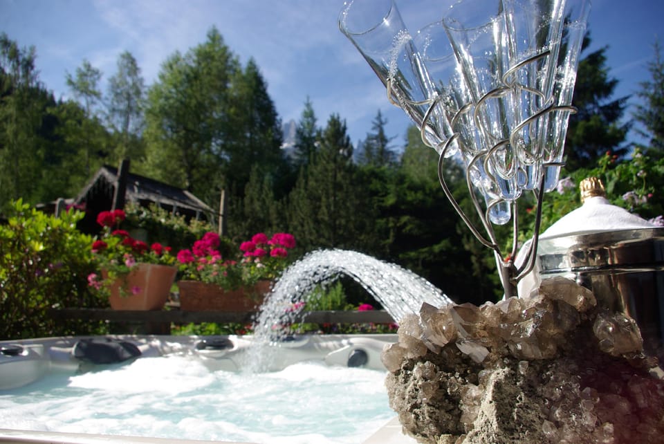Hotel Les Chalets de Philippe & Jacuzzis Privatifs Hotel in Chamonix