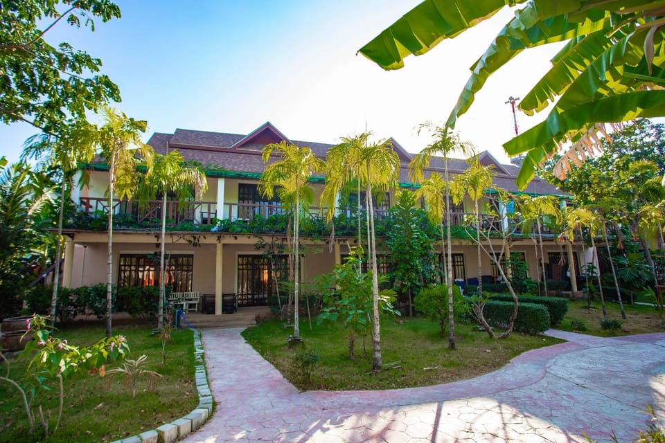Banana Beach Resort Resort in Sala Dan