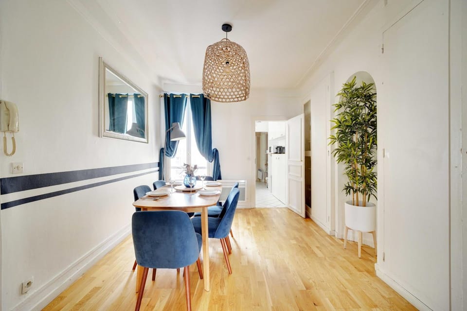 Comfortable Apartment 1BR/4P - Champs Élysées Hotel in Paris