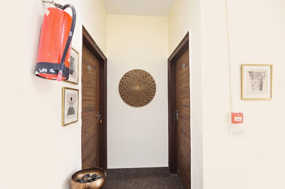 FabHotel Arpit Residency Hotel in Gurugram