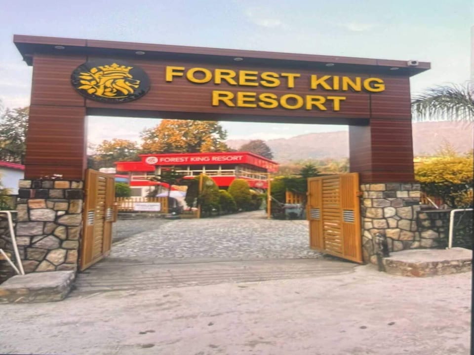 Hotel O Forest King Resort Hotel in Uttarakhand