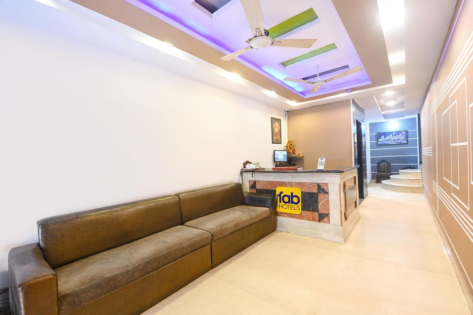 Via Vishesh Continental Hotel in New Delhi