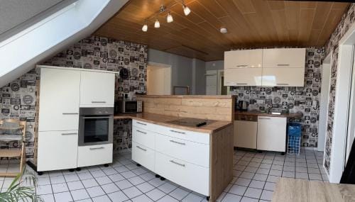 Carolinger Huttendorf Inn in Rhineland-Palatinate