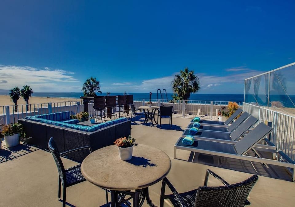 Venice Suites Hotel in Venice Beach
