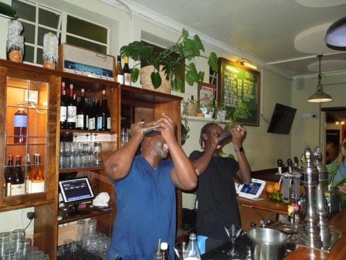 Foools Inn - Trendy Units Available in the Heart of Sea Point! Hotel in Sea Point