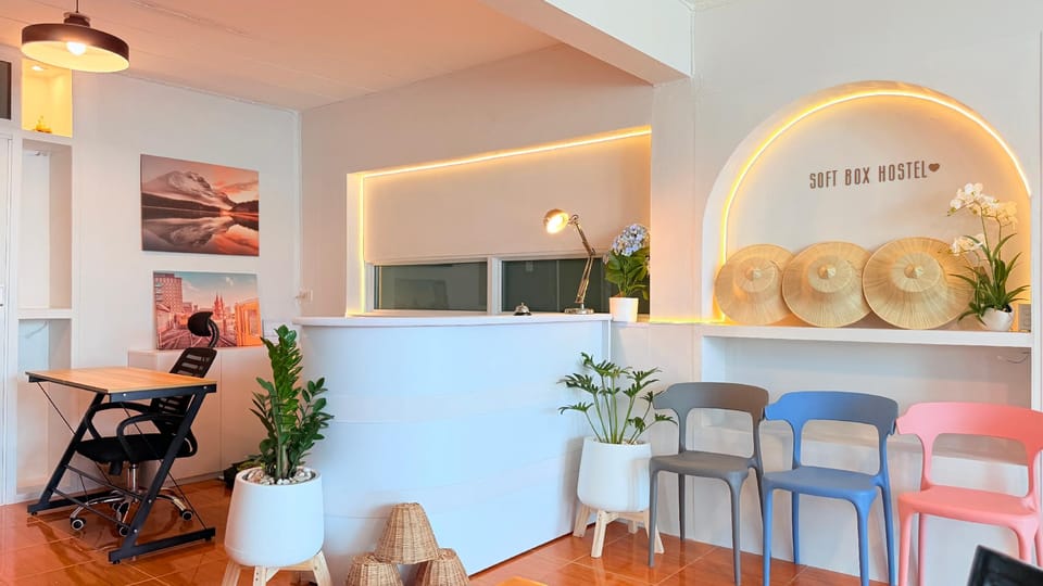 Shared lounge/TV area
