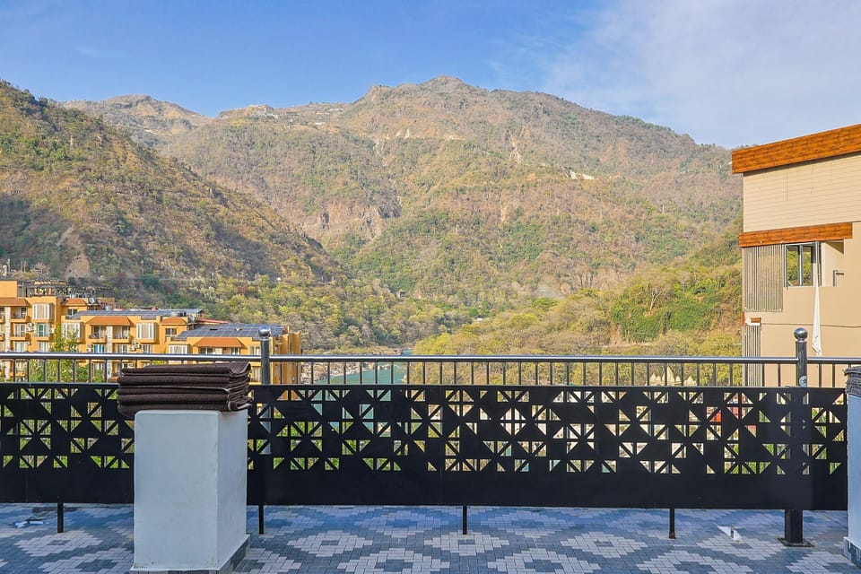 La Vista Residency Hotel in Rishikesh