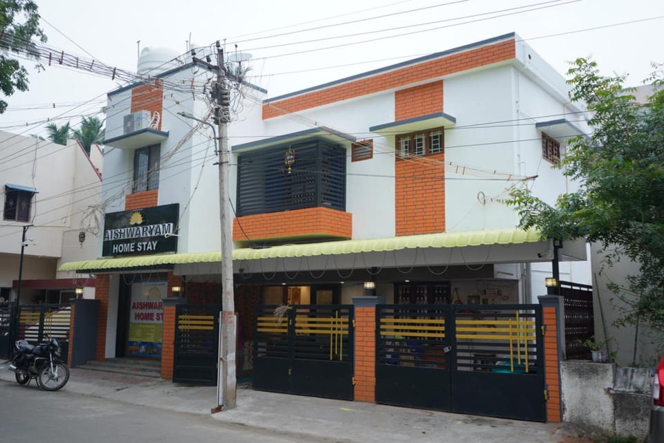 AISHWARYAM HOME STAY Hotel in Madurai
