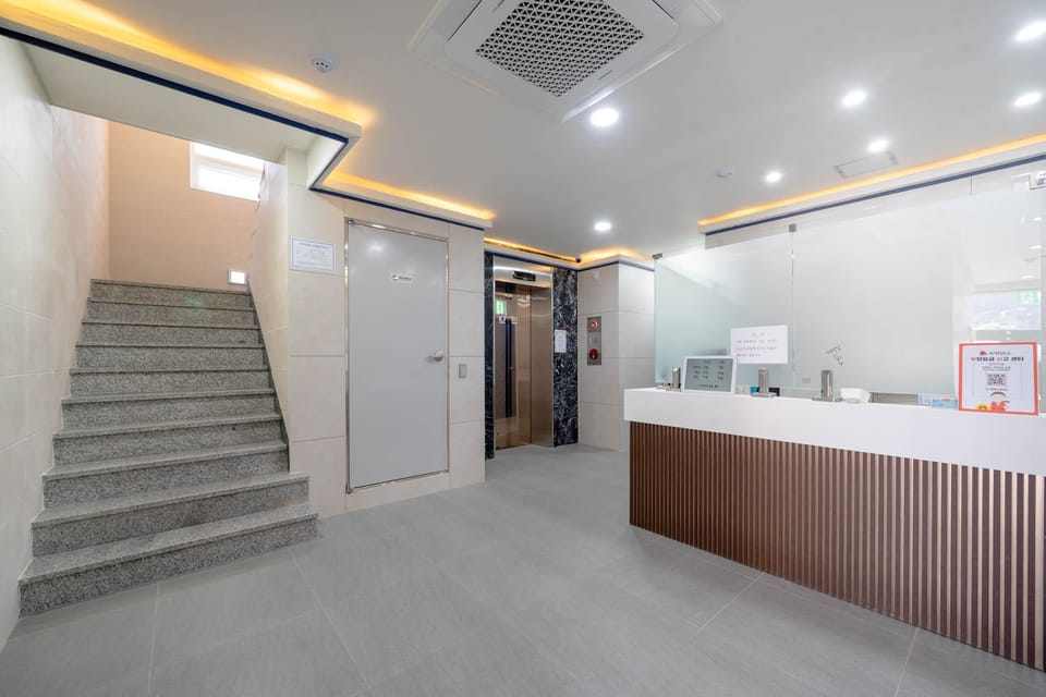 Tongyeong Beautiful Hotel Motel in South Korea
