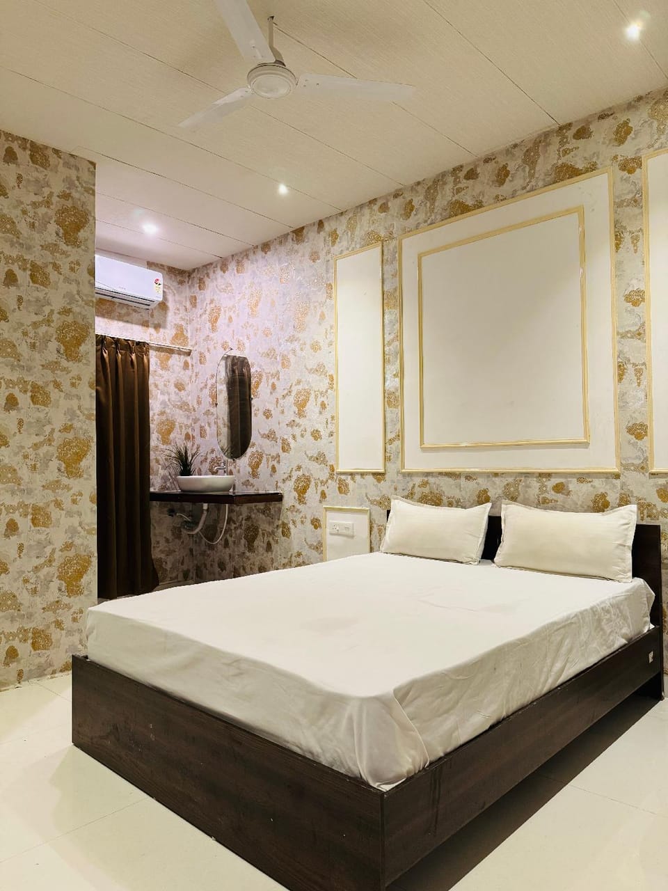 SNR CLOUD9 HOTELS Lodge in Tirupati