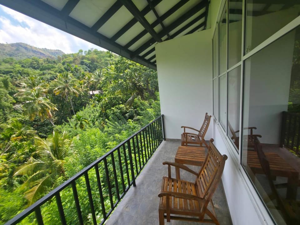 HILL SIDE RESORT - Ella Hotel in Uva Province, Sri Lanka