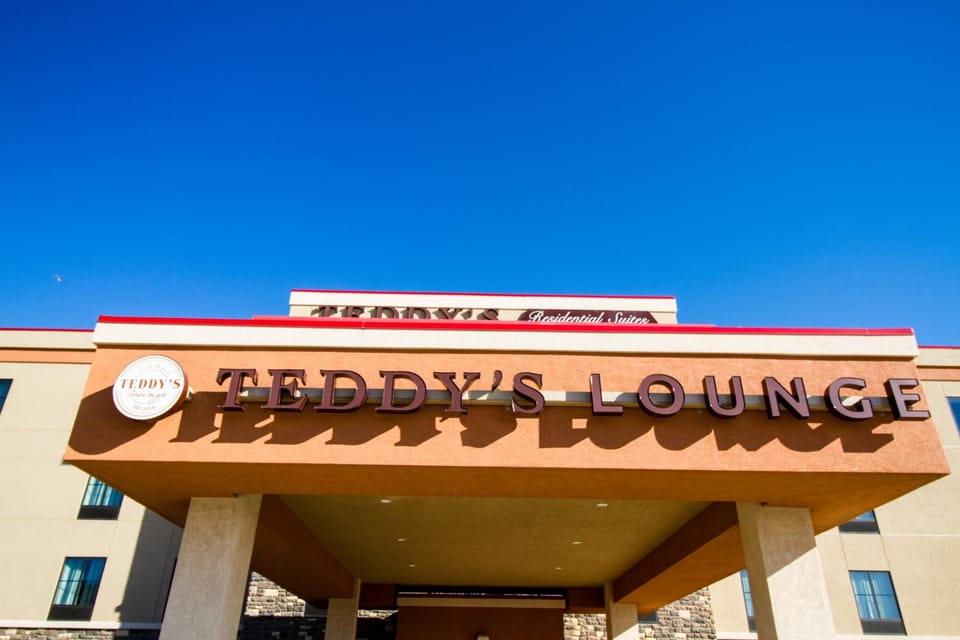 Teddy's Residential Suites Watford City Hotel in Watford City