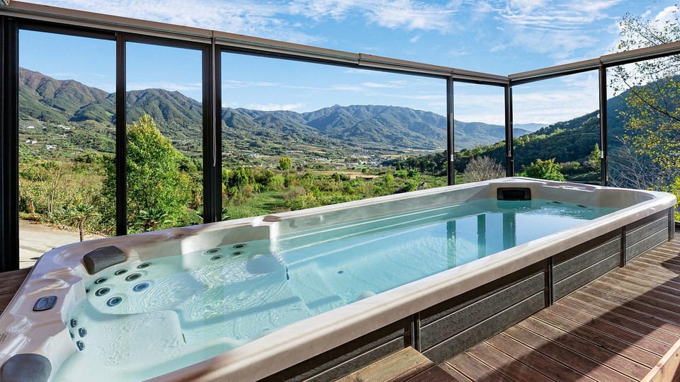Hadong ppahadi Pool Villa Hotel in South Korea