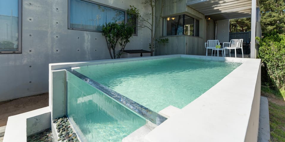 taean badagadoegosip-eunbi Hotel in South Korea