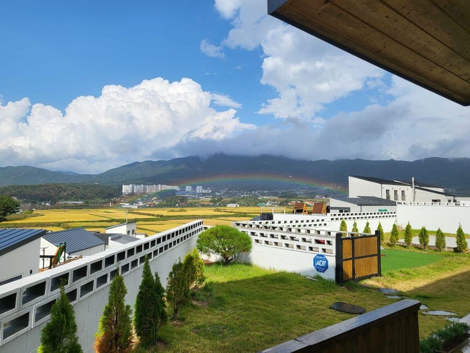 gyeongju eoneuohu pool villa Hotel in South Korea