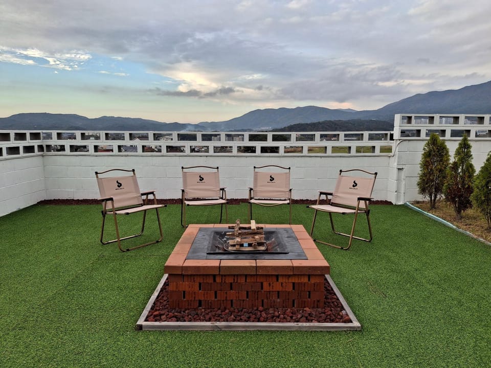 gyeongju eoneuohu pool villa Hotel in South Korea