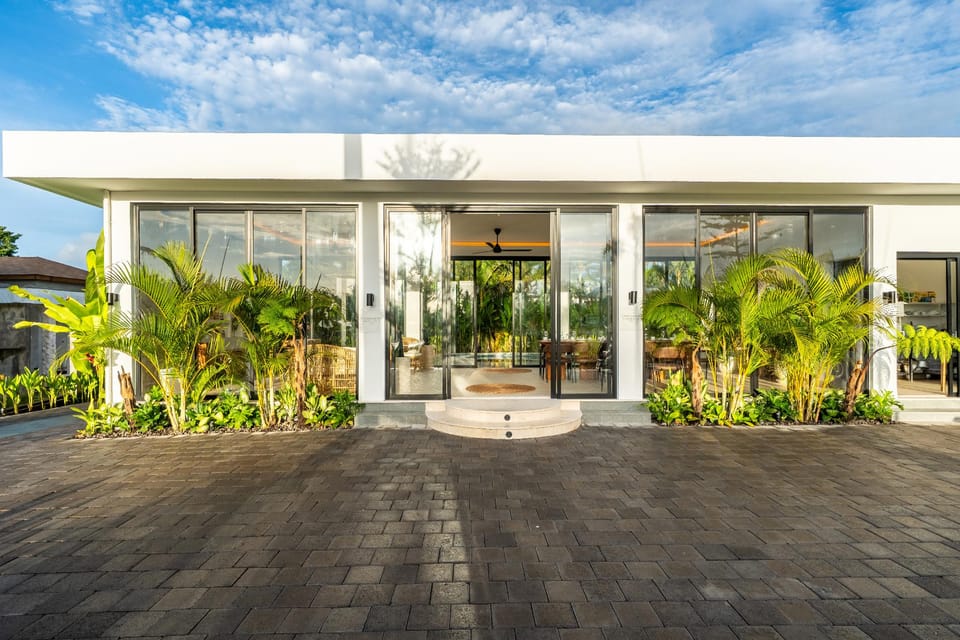 Edvin Marton Romantic 1BR Private Pool Villas Resort in Abiansemal