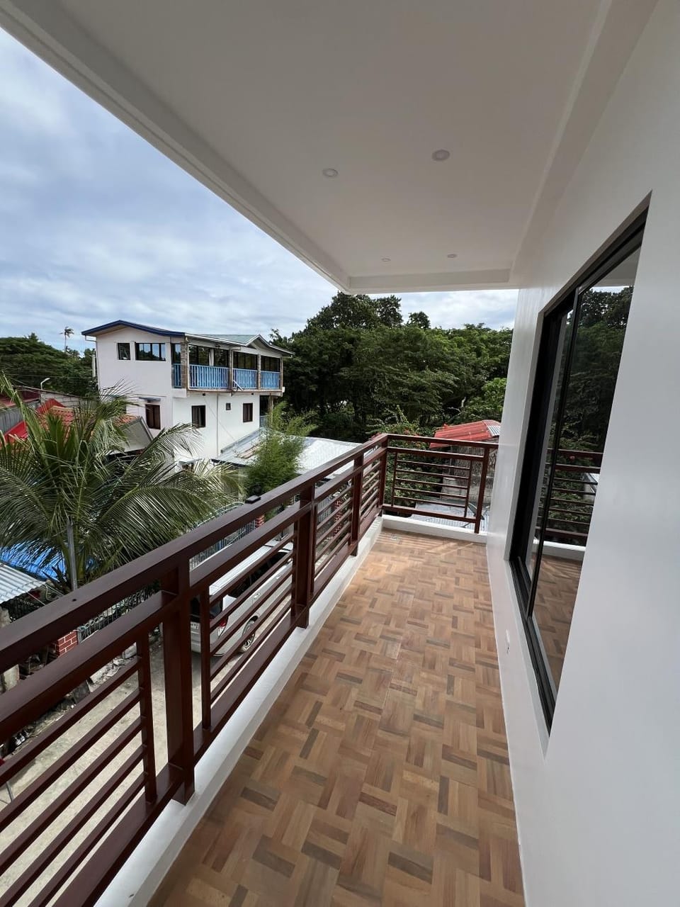 The Laiya Sunvill Inn Inn in Calabarzon