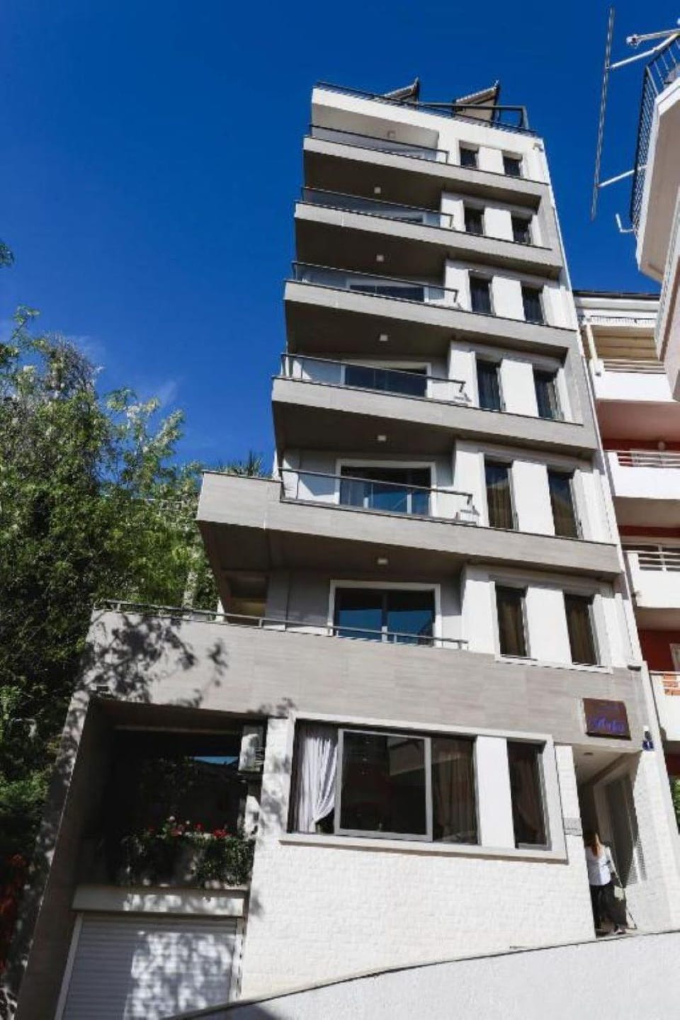 Arka Rooms & Apartments Hotel in Budva
