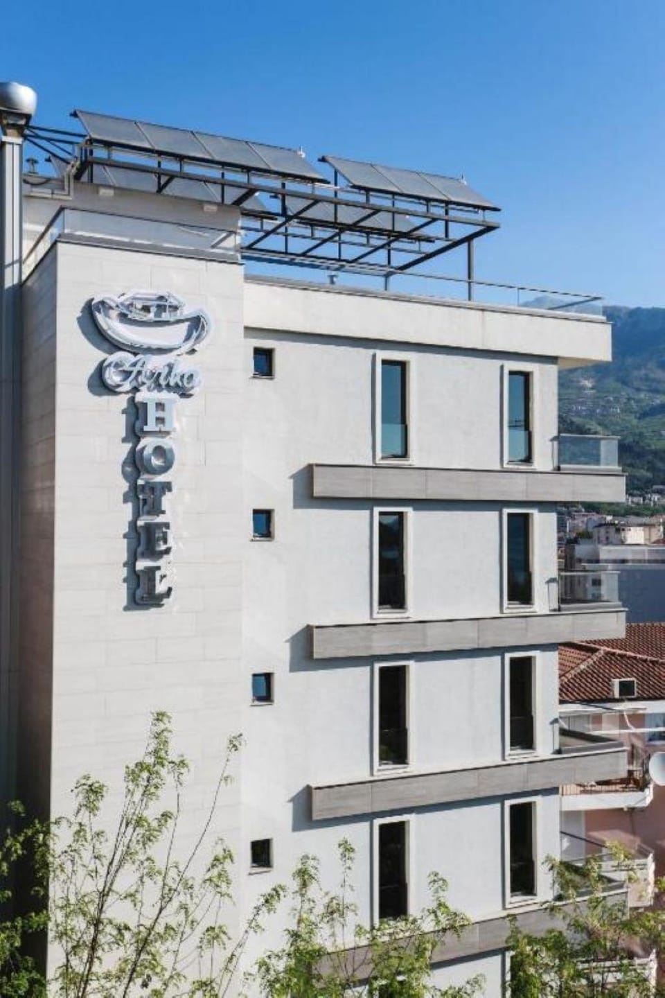 Arka Rooms & Apartments Hotel in Budva