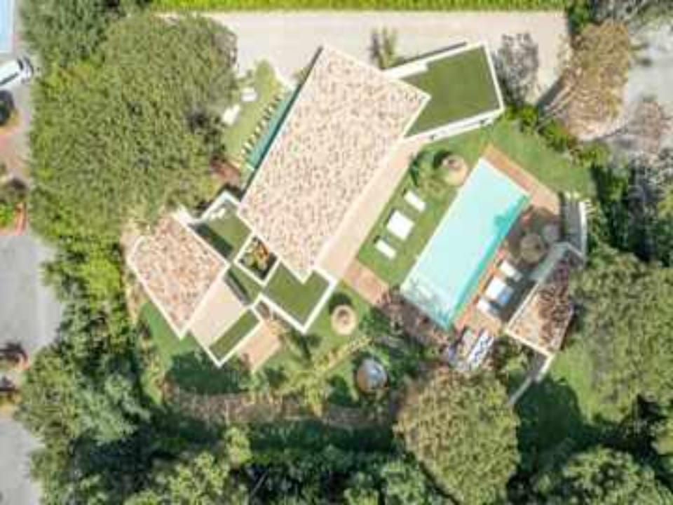 Prestige Villa a/c 12P with Pool & Lounge Hotel in Ramatuelle