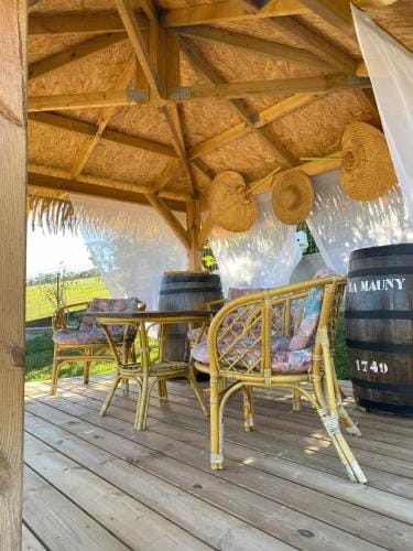 FalHappy House Hotel in Haute-Savoie