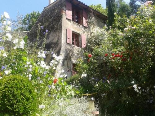 Chambre d'Hote Le Theron Hotel in Dieulefit