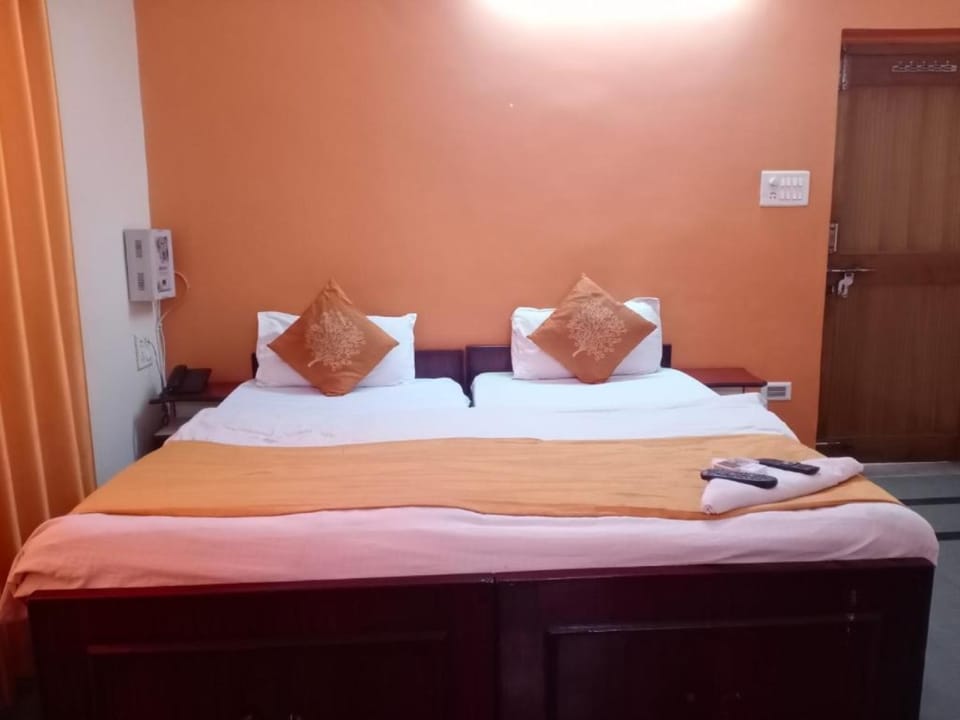 Goroomgo Mrignayani Gwalior Hotel in Uttar Pradesh