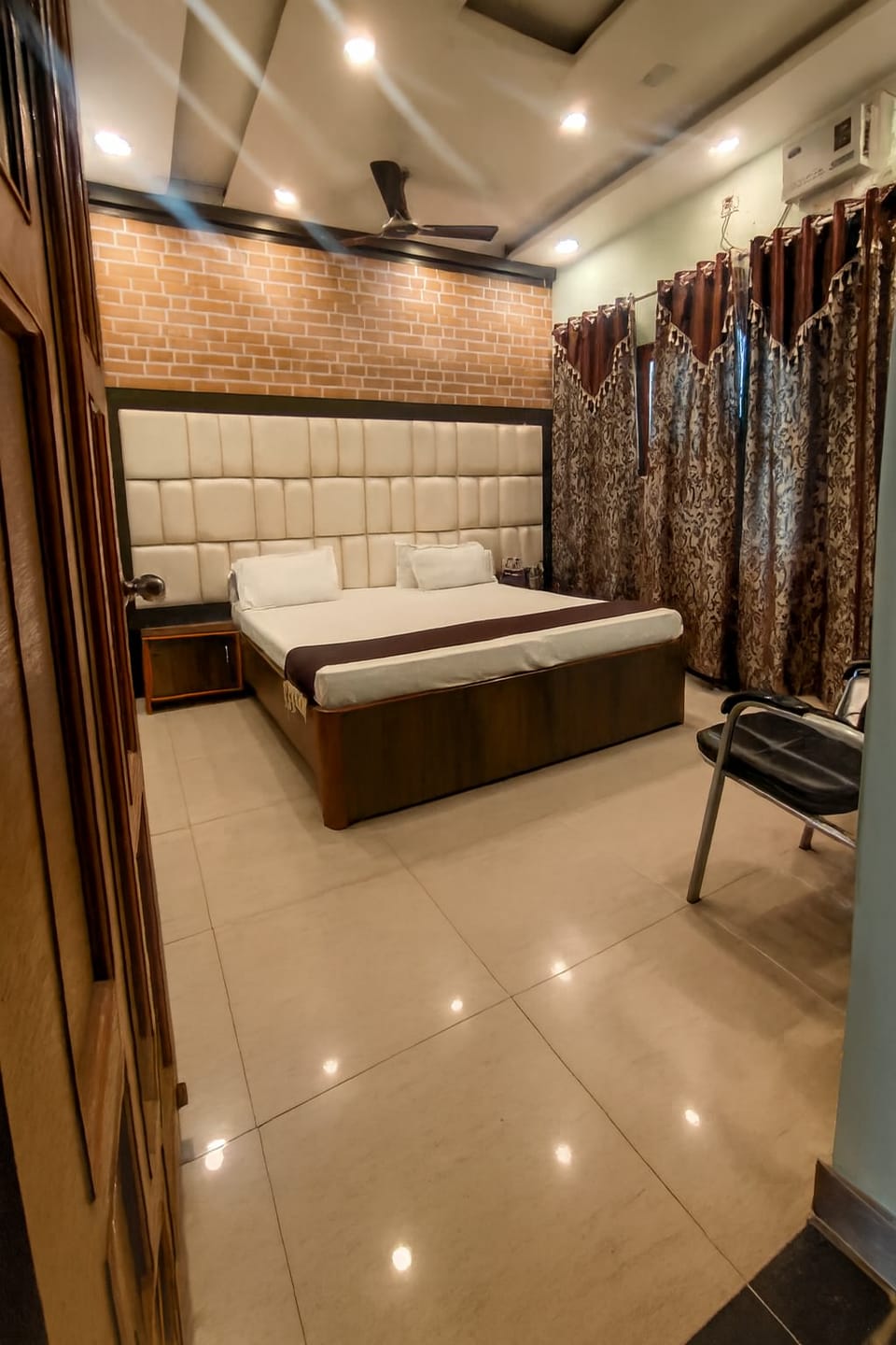 Hotel Rambha Grand Hotel in West Bengal