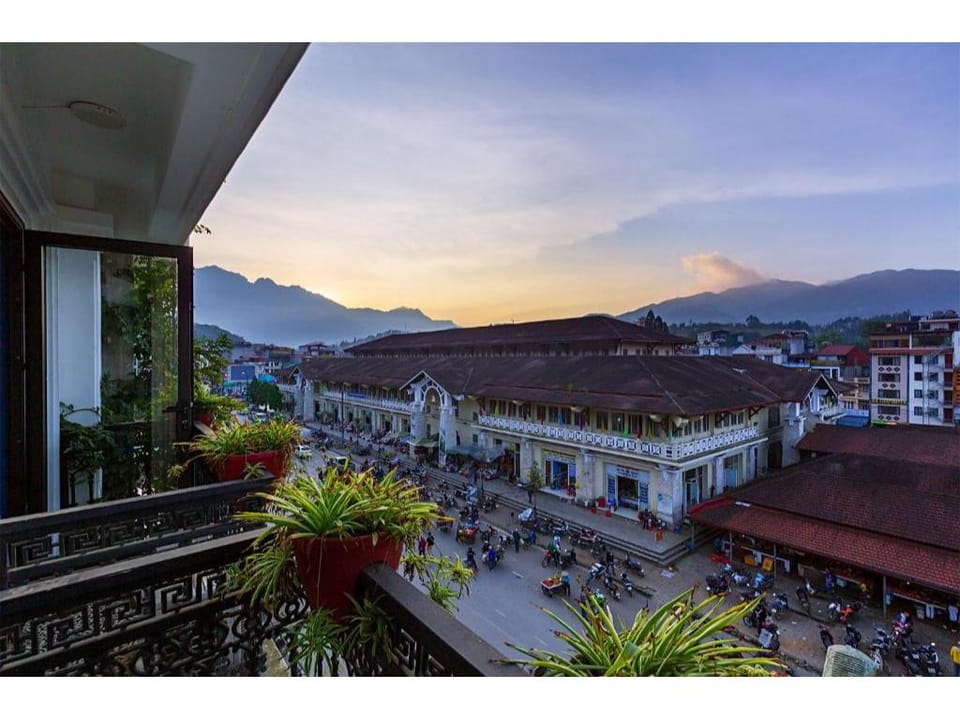 SAPA FULL HOUSE HOTEL Hotel in Laos