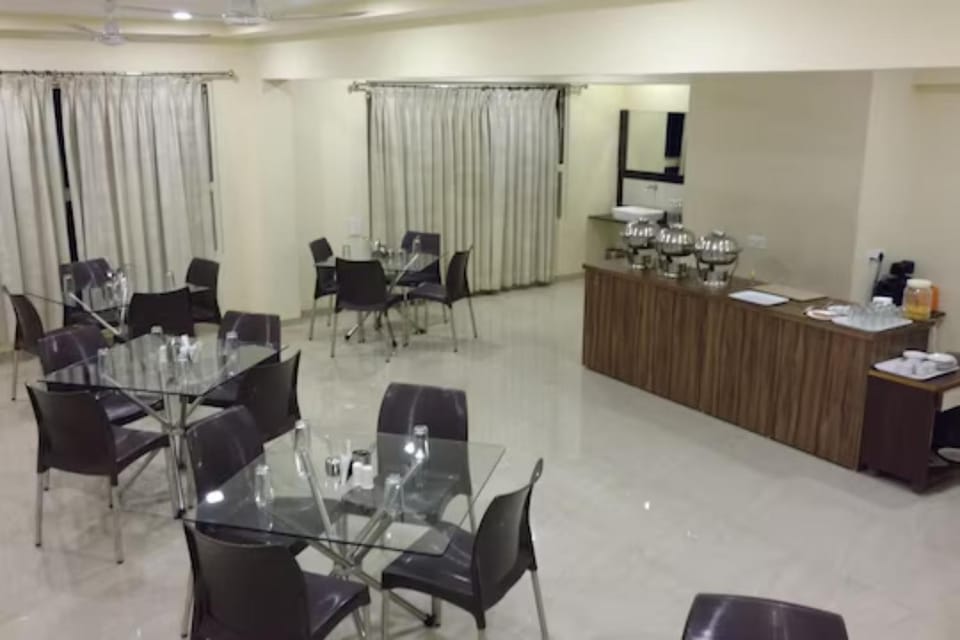 Alpha Vadodara Gujarat Hotel in Vadodara