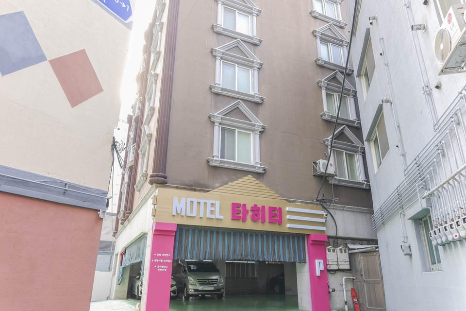 Tahiti Motel Motel in Busan