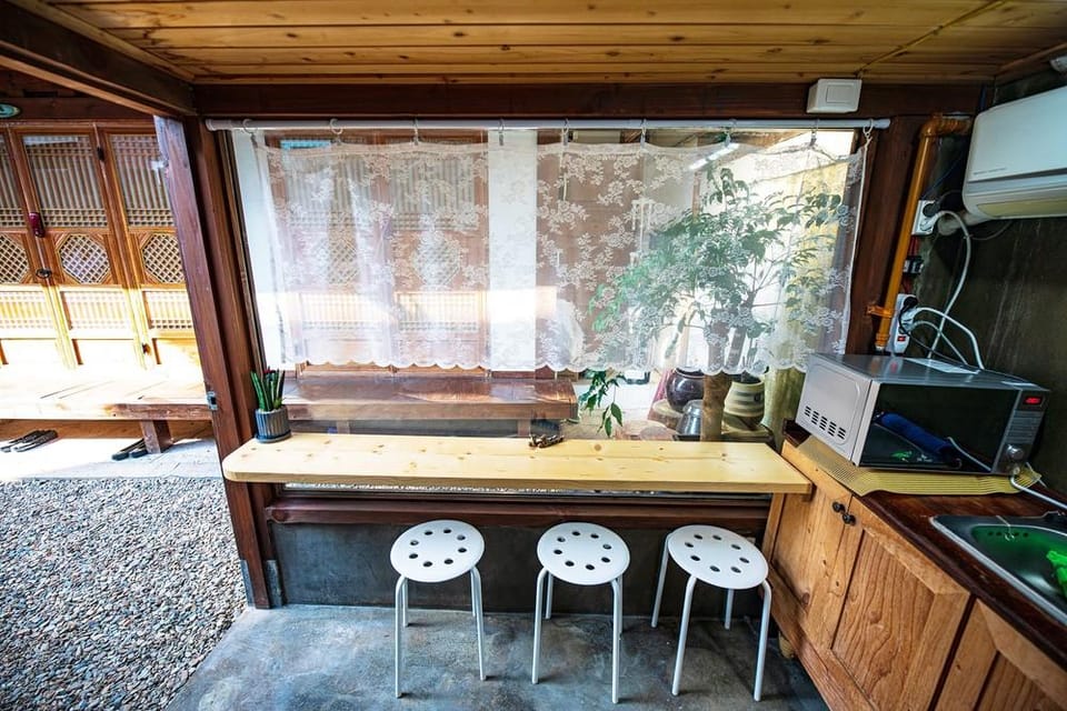 Onggi Jonggi Hanok Private pension Hotel in South Korea