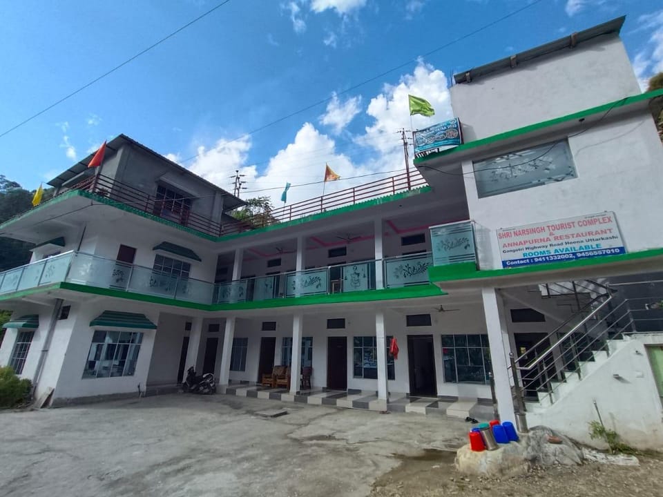 Shri Narsingh Tourist complex Hotel in Uttarakhand