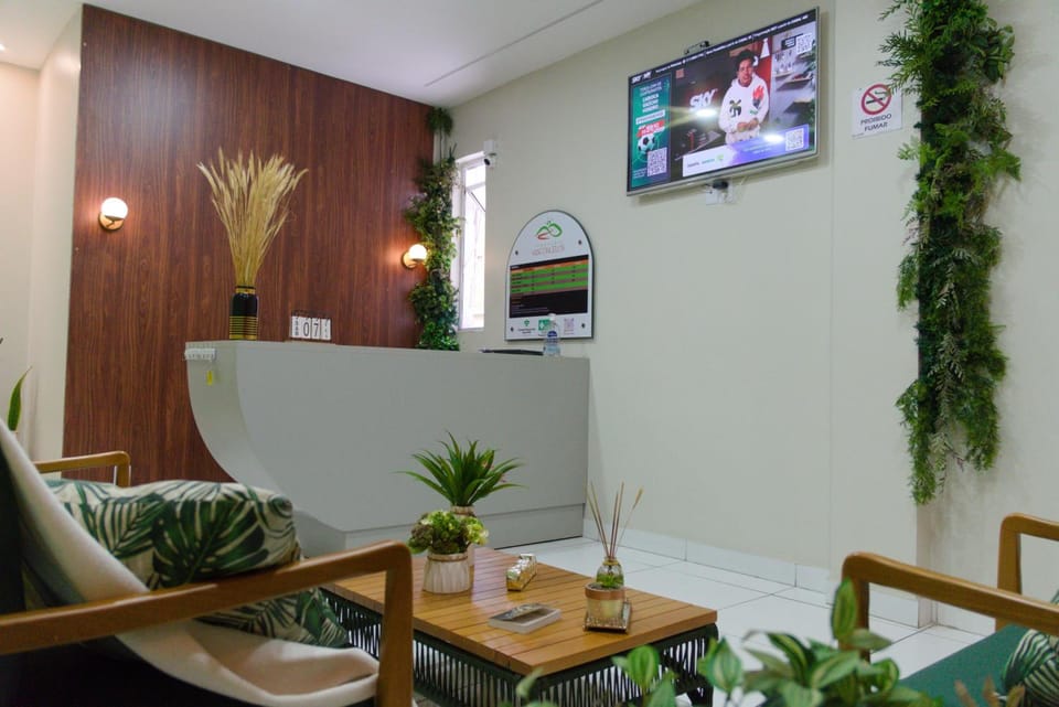 Shared lounge/TV area